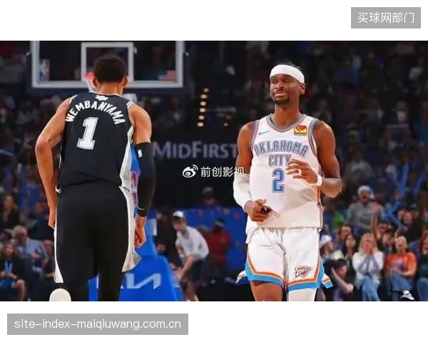 新赛季西部将呈现雷霆与马刺两强争霸的格局，传统强队面临阵容老化挑战。